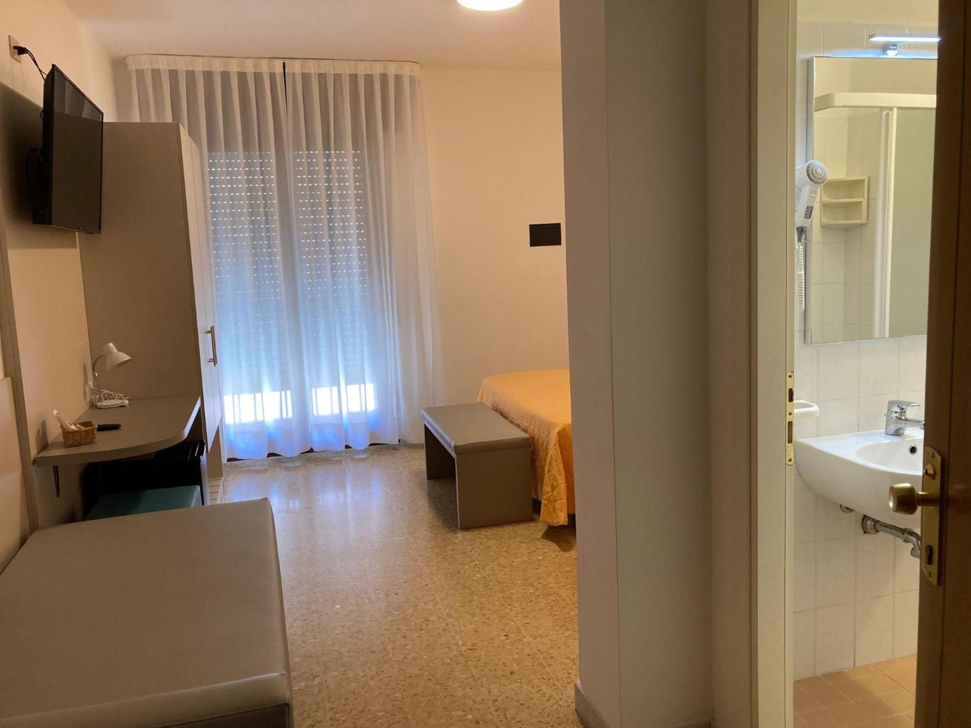 Hotel Giacomazzo Caorle Exterior photo