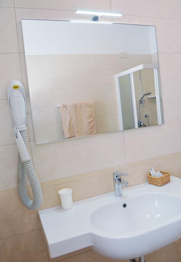 Hotel Giacomazzo Caorle Exterior photo