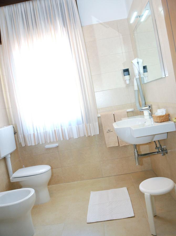Hotel Giacomazzo Caorle Exterior photo